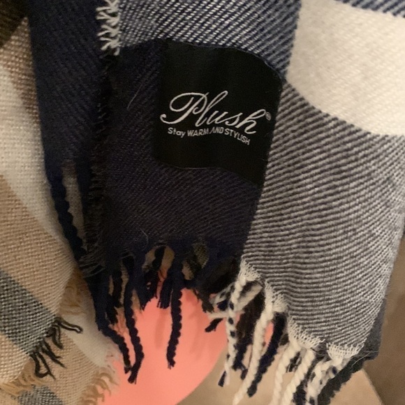 PAIR of Plaid Scarves - Picture 3 of 3